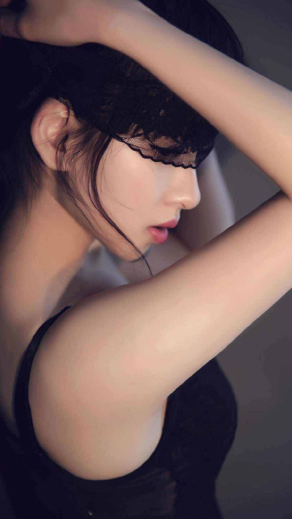 比赛中出现的争执事件引起了裁判的干预，比赛过程中,当裁判员发现误判时